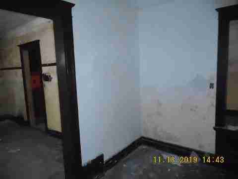 4380 Larchmont (8)_m.jpg